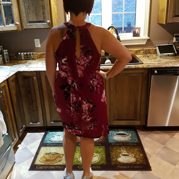 Dress - Picture 3 of 3